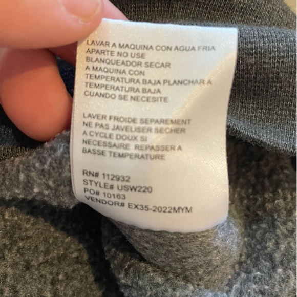 Breckenridge Colorado Mountains Sweatshirt Women’s Small Gray Graphic Cozy - Picture 5 of 7